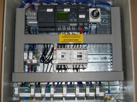 Modernización y remodelación del control del contactor PLC y actualización de PLC